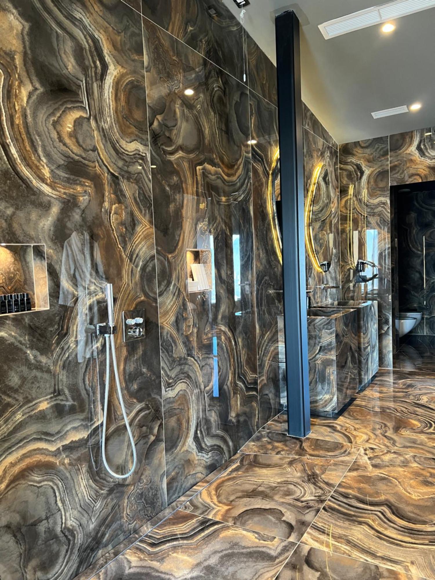 Arka Art Hotel Kashari Dış mekan fotoğraf Bathroom in the hotel