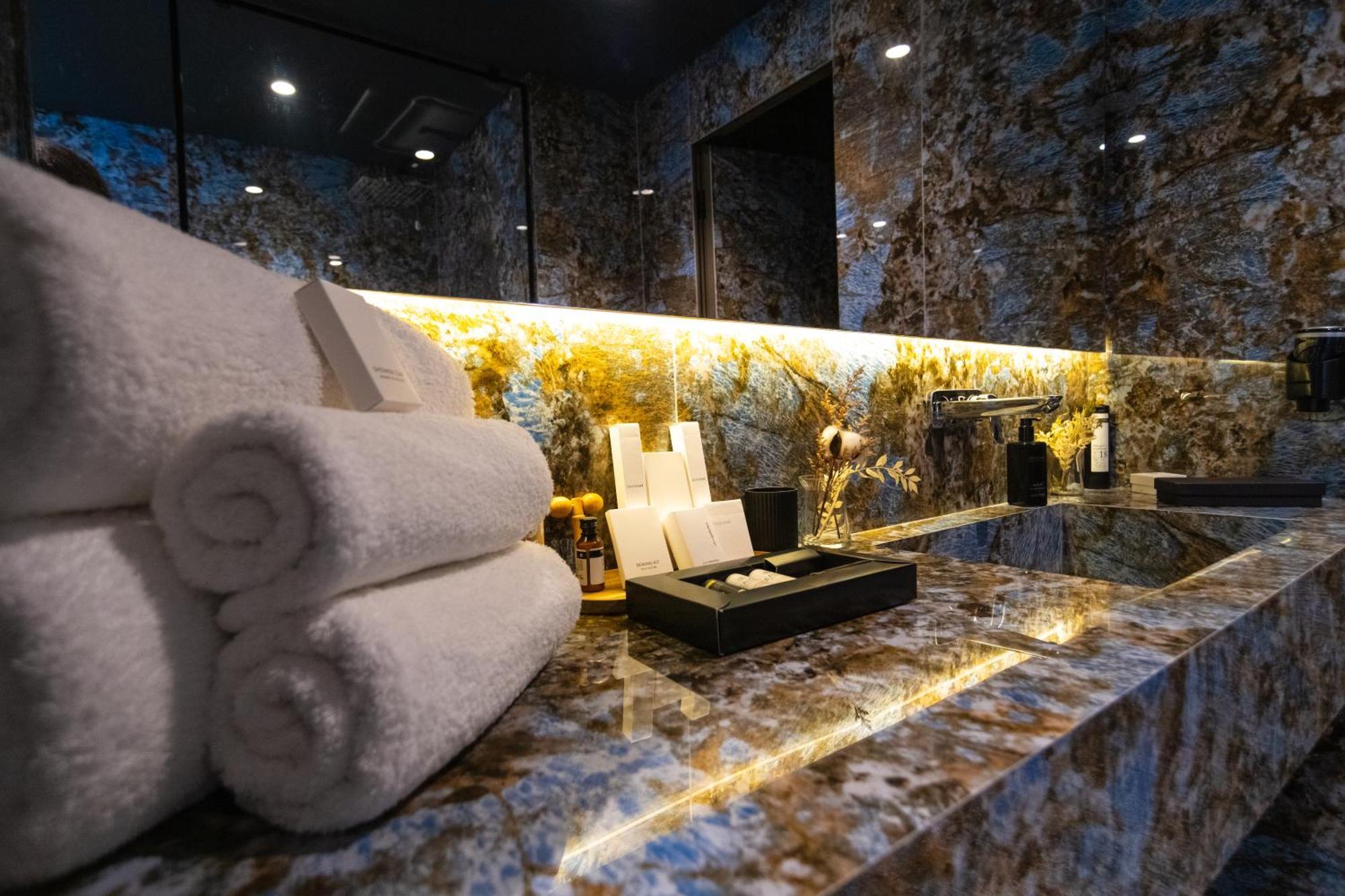 Arka Art Hotel Kashari Dış mekan fotoğraf Bathroom