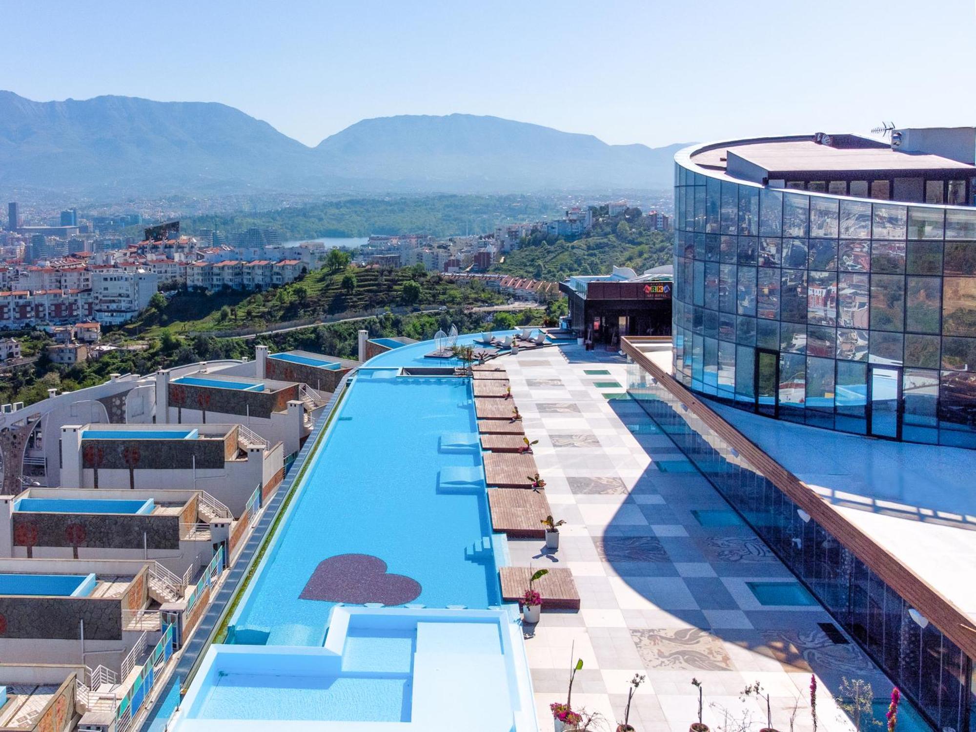 Arka Art Hotel Kashari Dış mekan fotoğraf Skyline