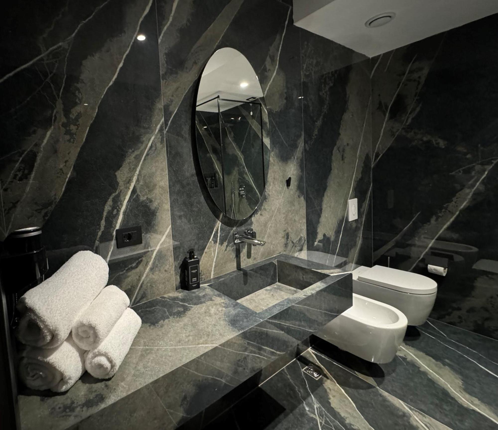 Arka Art Hotel Kashari Dış mekan fotoğraf Bathroom