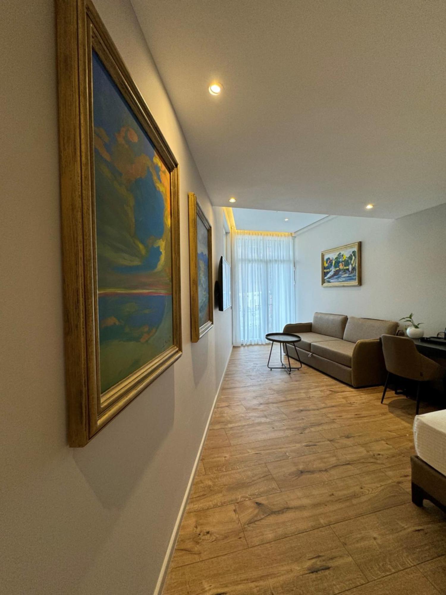 Arka Art Hotel Kashari Dış mekan fotoğraf A suite at the hotel
